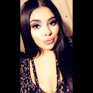 Meet your Posher, Ariana